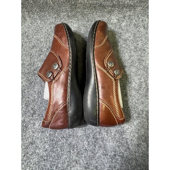 Clarks Womens Brown 9M Leather Slip-On Comfort Shoes W/ Button Accent - Picture 7 of 16